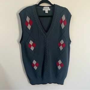 Vintage Diamond Pattern Knit Vest in Teal and Red